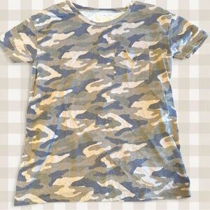Arizona Jean Company soft & stretchy Camo Tee